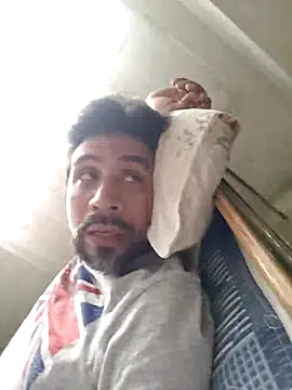 Snapshot of Mac50rus chatting on October 25, 7:52 pm Mac50rus online show from October 25, 7:52 pm