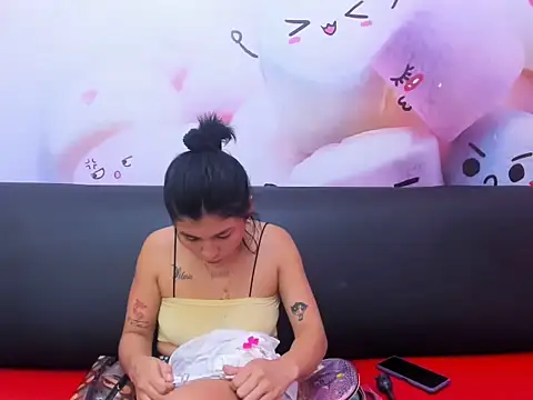 Snapshot of Totalprincedemonlatin chatting on January 15, 8:01 pm Totalprincedemonlatin online show from January 15, 8:01 pm