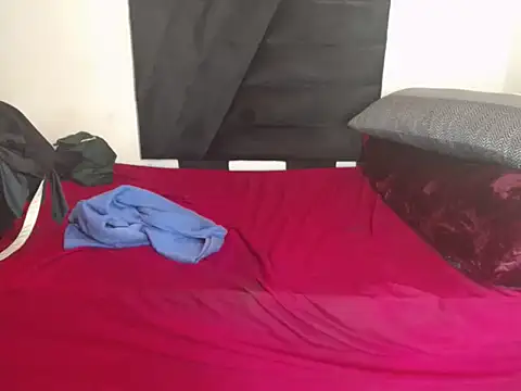 Snapshot of Didienana chatting on September 16, 8:04 am Didienana online show from September 16, 8:04 am