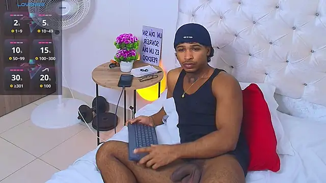 Snapshot of cassian_gold chatting on July 14, 2:38 am cassian gold online show from July 14, 2:38 am