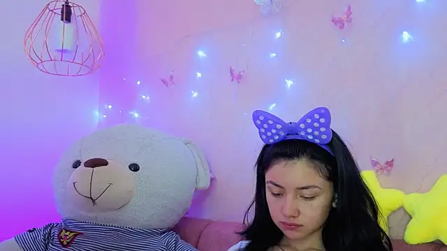 april bennett online show from January 8, 12:51 pm