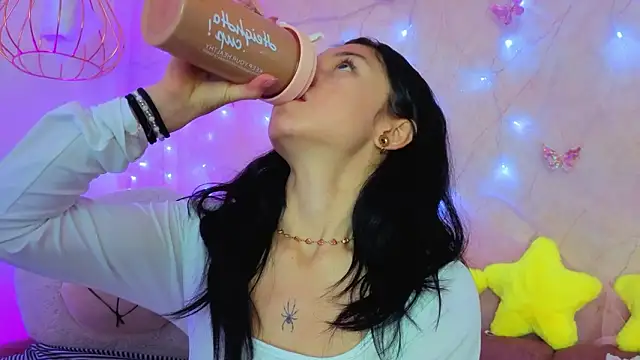 april bennett online show from February 26, 12:59 pm