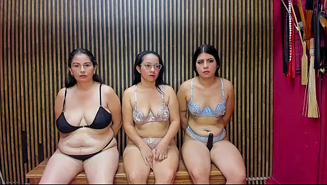 Snapshot of VantablackBDSMShow_ chatting on September 18, 12:40 pm VantablackBDSMShow online show from September 18, 12:40 pm