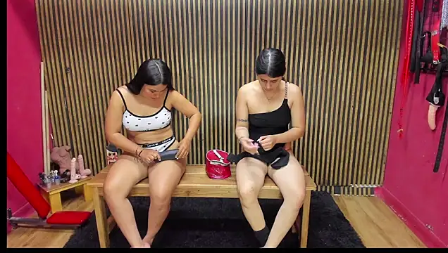 Snapshot of VantablackBDSMShow_ chatting on November 24, 12:16 pm VantablackBDSMShow online show from November 24, 12:16 pm