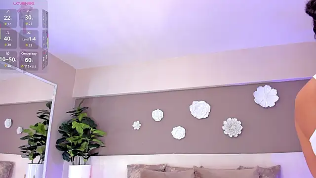 VictoriaShelby online show from February 27, 11:43 am