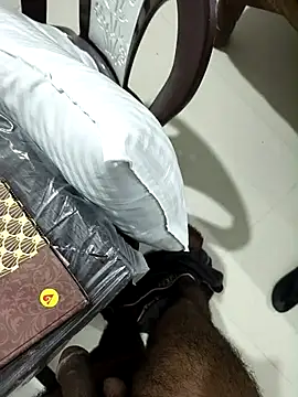 Snapshot of Chanderi19 chatting on September 23, 4:43 pm Chanderi19 online show from September 23, 4:43 pm