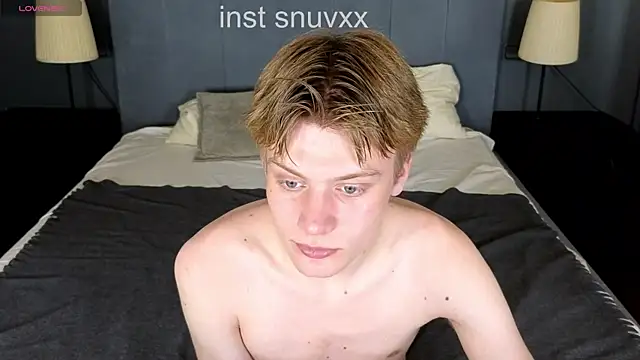 Snapshot of LouieEvans chatting on October 3, 10:07 pm LouieEvans online show from October 3, 10:07 pm