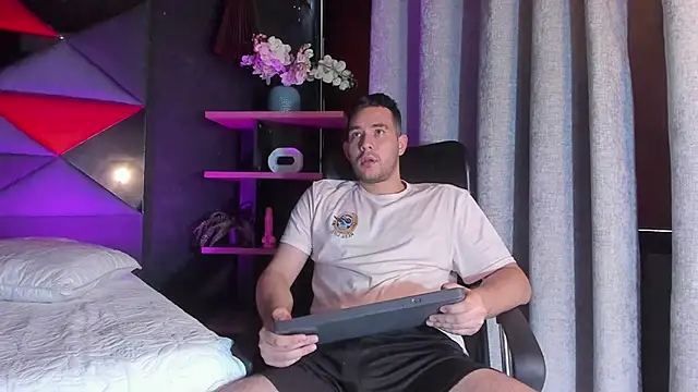 matti de lucaa online show from September 9, 6:40 pm