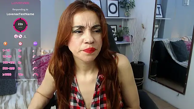 Snapshot of KendallWood_ chatting on June 2, 8:33 pm KendallWood online show from June 2, 8:33 pm