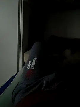 Snapshot of Enriquee147 chatting on November 4, 1:59 am Enriquee147 online show from November 4, 1:59 am