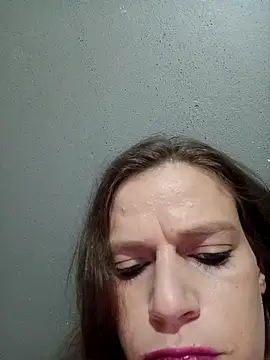 Snapshot of Skymadison chatting on November 4, 10:31 pm Skymadison online show from November 4, 10:31 pm