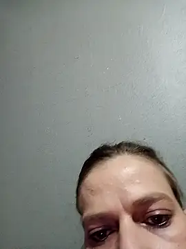 Snapshot of Skymadison chatting on November 28, 8:44 pm Skymadison online show from November 28, 8:44 pm