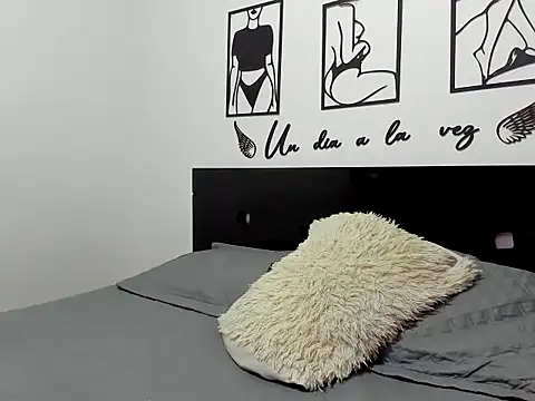 Allison 21  online show from November 11, 5:40 am