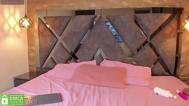 Sussy Vixen online show from February 12, 5:13 am