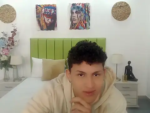 Snapshot of Axel_savage chatting on September 15, 6:52 pm Axel savage online show from September 15, 6:52 pm