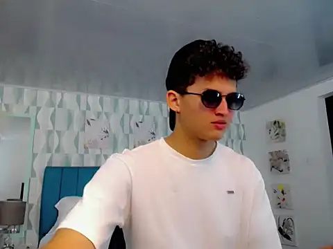 Snapshot of Axel_savage chatting on September 26, 12:09 pm Axel savage online show from September 26, 12:09 pm