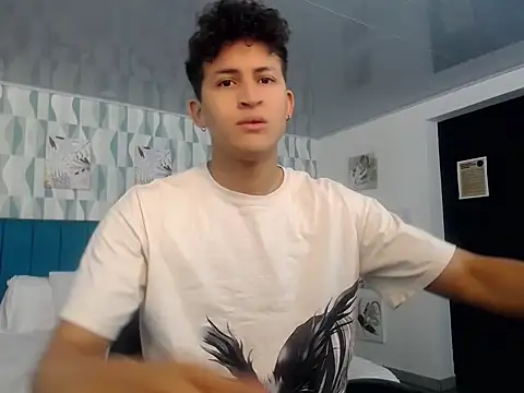 Snapshot of Axel_savage chatting on September 29, 12:21 pm Axel savage online show from September 29, 12:21 pm