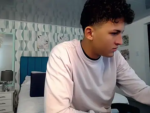 Snapshot of Axel_savage chatting on October 8, 12:14 pm Axel savage online show from October 8, 12:14 pm
