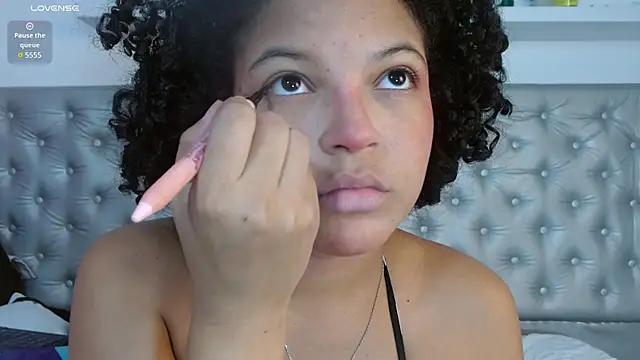 Snapshot of lulu_lovee chatting on October 10, 3:16 am lulu lovee online show from October 10, 3:16 am