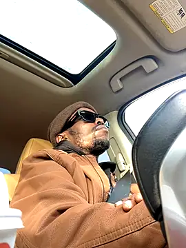 Snapshot of toy-boyluv chatting on December 2, 3:18 pm toy-boyluv online show from December 2, 3:18 pm