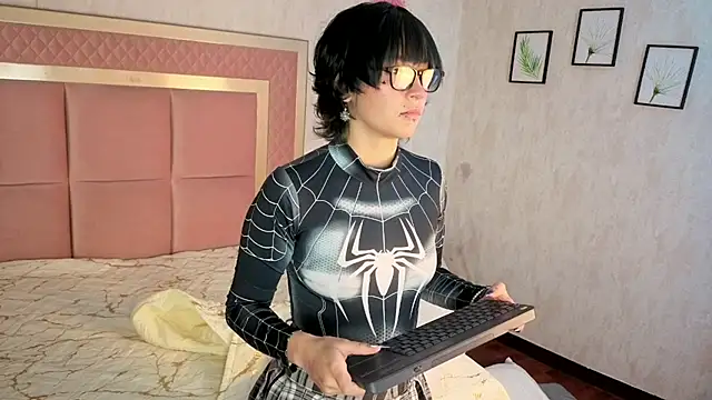 RobinBennett online show from November 17, 12:22 pm