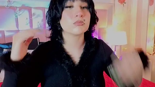 Snapshot of RobinBennett chatting on April 30, 12:44 pm RobinBennett online show from April 30, 12:44 pm