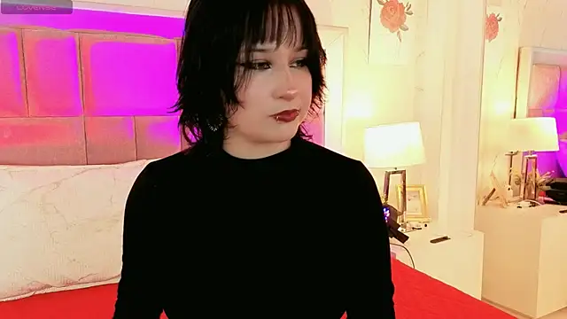 Snapshot of RobinBennett chatting on June 4, 1:28 pm RobinBennett online show from June 4, 1:28 pm