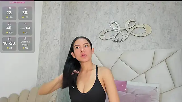 Skylerwhite02 online show from December 18, 7:53 pm