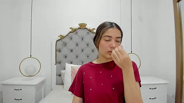 Skylerwhite02 online show from April 10, 3:34 am