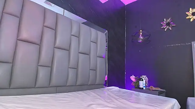 kissme luna online show from November 14, 7:01 pm