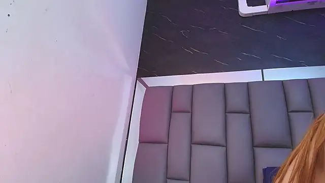 kissme luna online show from November 25, 7:03 pm