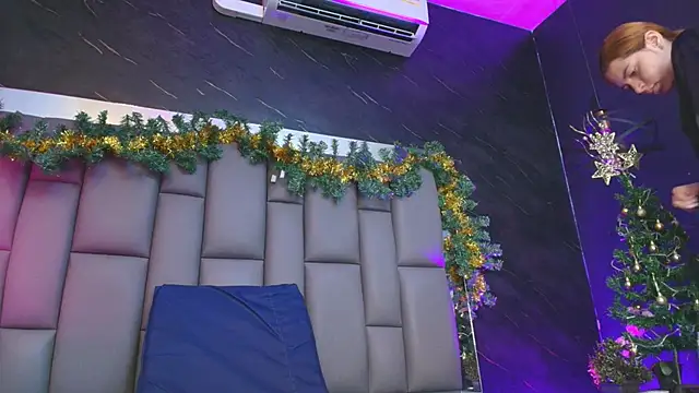 kissme luna online show from December 4, 7:11 pm