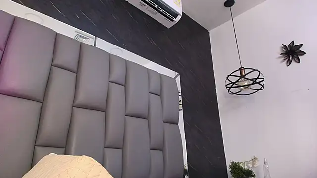 kissme luna online show from February 14, 6:59 pm