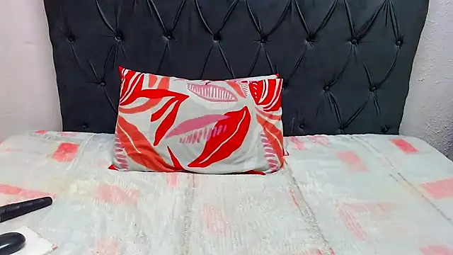 Cloud9boo online show from December 2, 1:50 pm