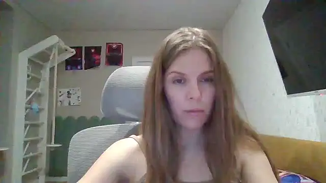 Snapshot of Zolira chatting on June 14, 6:43 pm Zolira online show from June 14, 6:43 pm