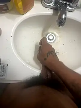 Snapshot of Cartyiii chatting on October 12, 8:02 am Cartyiii online show from October 12, 8:02 am