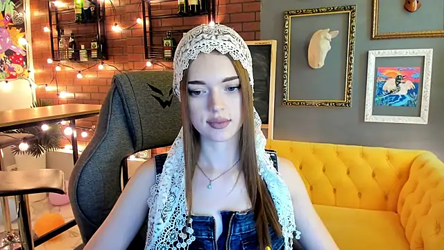 Snapshot of FlexyFox chatting on September 17, 8:38 am FlexyFox online show from September 17, 8:38 am