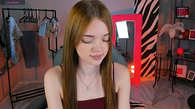 Snapshot of FlexyFox chatting on September 23, 8:39 am FlexyFox online show from September 23, 8:39 am