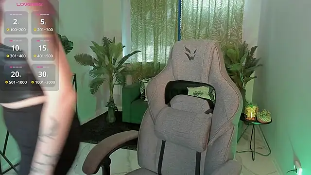 Snapshot of FlexyFox chatting on November 12, 7:20 am FlexyFox online show from November 12, 7:20 am