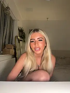 BlondeBetty online show from October 23, 8:18 pm