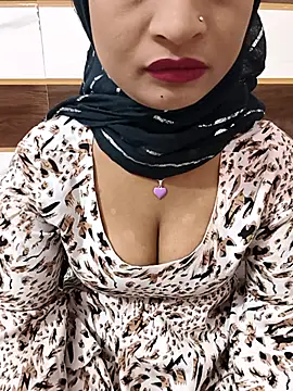 Itz Mayra  online show from November 12, 6:14 am