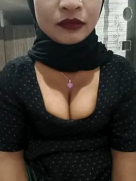 Itz Mayra  online show from December 3, 9:07 am