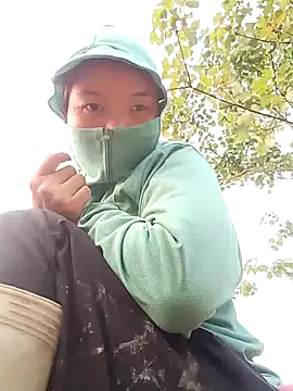 Huyen x online show from April 2, 10:35 am