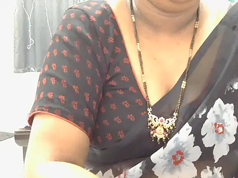 Snapshot of Nisha-telugu chatting on June 20, 5:05 pm Nisha-telugu online show from June 20, 5:05 pm