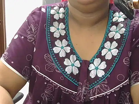 Snapshot of Nisha-telugu chatting on August 2, 4:11 am Nisha-telugu online show from August 2, 4:11 am