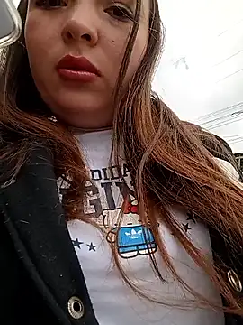 Snapshot of Lunna_azul chatting on September 25, 2:21 pm Lunna azul online show from September 25, 2:21 pm