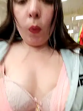 Snapshot of Lunna_azul chatting on October 6, 7:11 pm Lunna azul online show from October 6, 7:11 pm