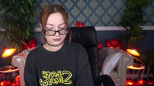 FoxyMayy online show from February 9, 1:59 pm