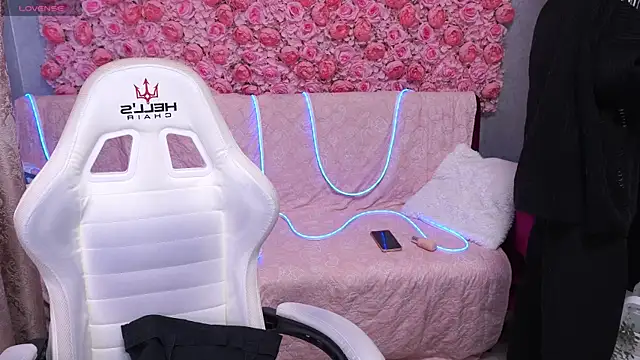 FoxyMayy online show from April 13, 4:18 am