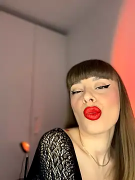 BabyBee  online show from November 22, 9:25 pm